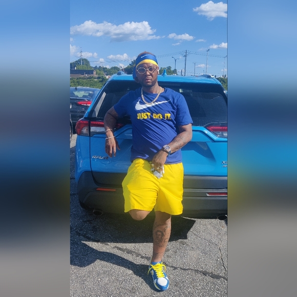 Meet your Posher, Tory - Picture 2 of 16